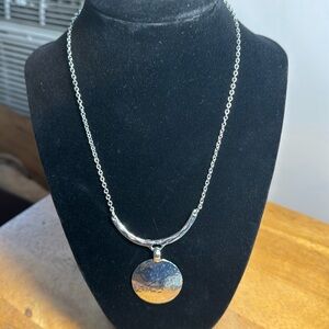 New In Box Retired Lia Sophia Necklace.